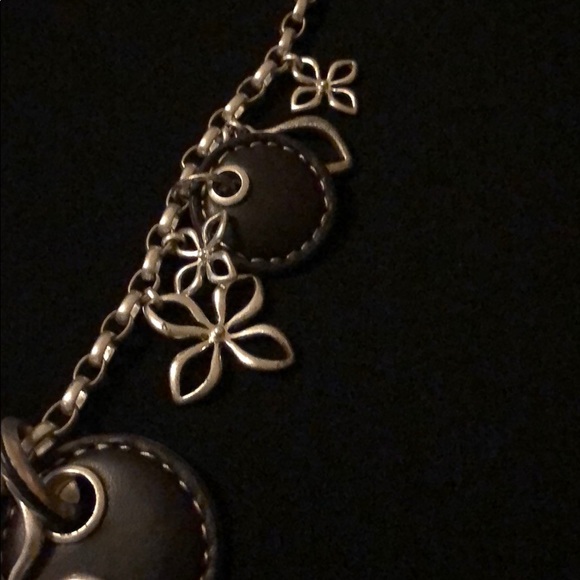 Silver and leather necklace - Picture 4 of 5